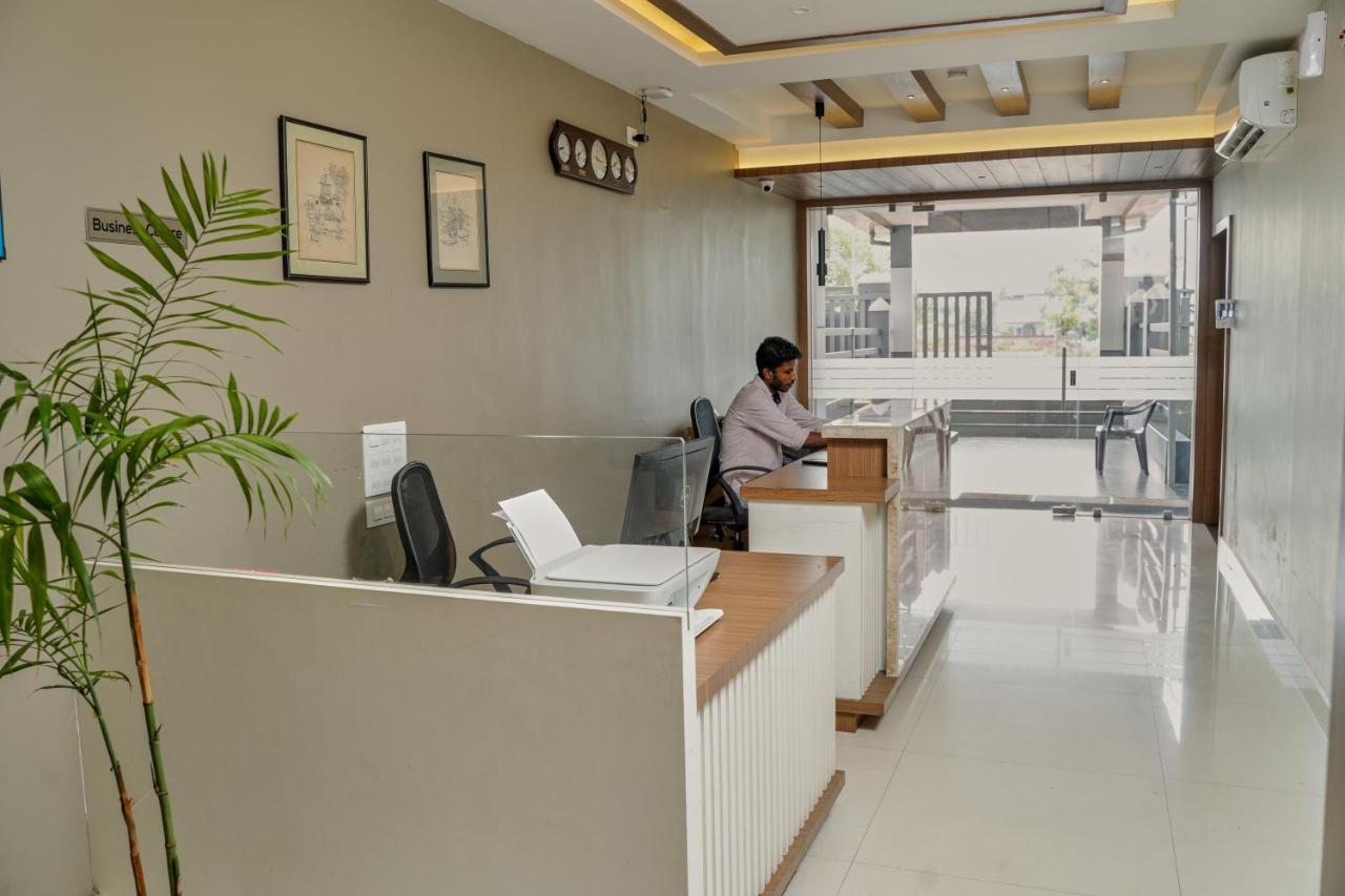 Gino Tourist Home Kochi Екстериор снимка
